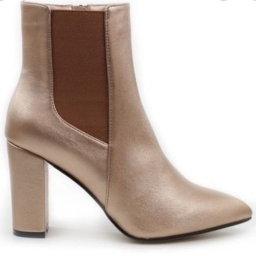 CATHERINE Malandrino Pointed Booties